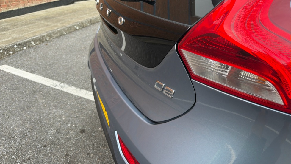 Volvo V40 D2 [120] Momentum Nav Plus 5dr Geartronic Diesel Hatchback - Image 49
