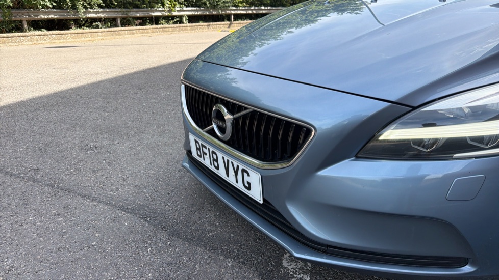 Volvo V40 D2 [120] Momentum Nav Plus 5dr Geartronic Diesel Hatchback - Image 56