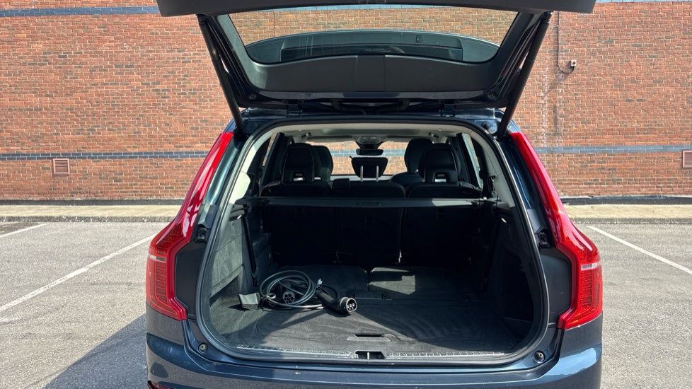 Volvo XC90 2.0 T8 [455] RC PHEV Plus Dark 5dr AWD Geartronic Estate - Image 13