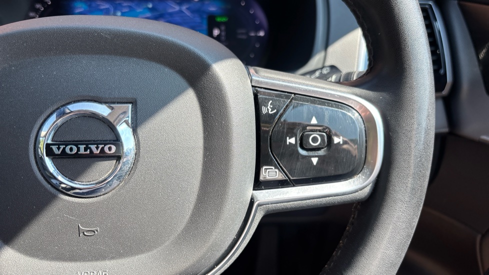 Volvo XC90 2.0 T8 [455] RC PHEV Plus Dark 5dr AWD Geartronic Estate - Image 21