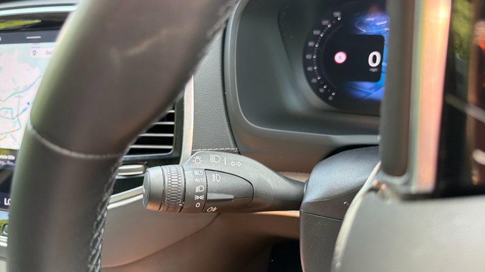 Volvo XC90 2.0 T8 [455] RC PHEV Plus Dark 5dr AWD Geartronic Estate - Image 19