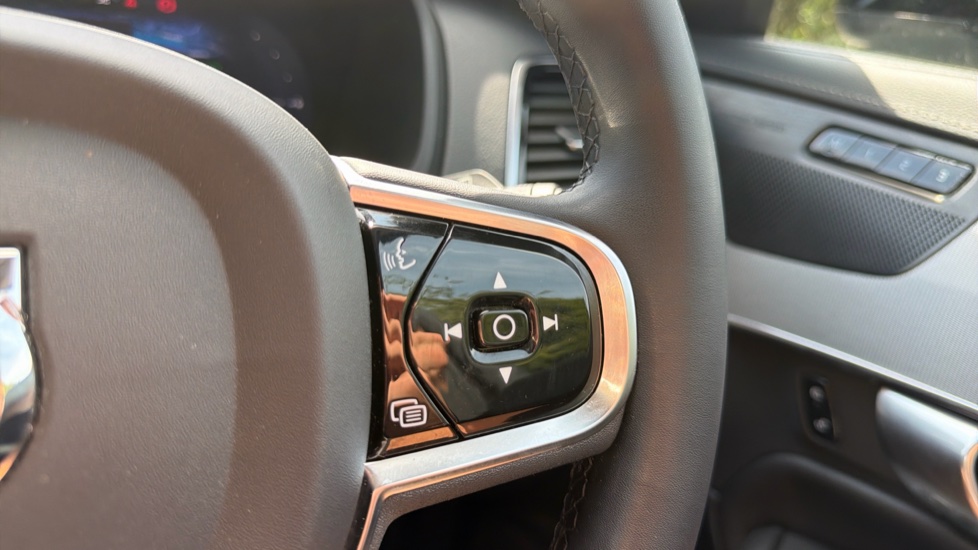 Volvo XC90 2.0 T8 [455] RC PHEV Plus Dark 5dr AWD Geartronic Estate - Image 21
