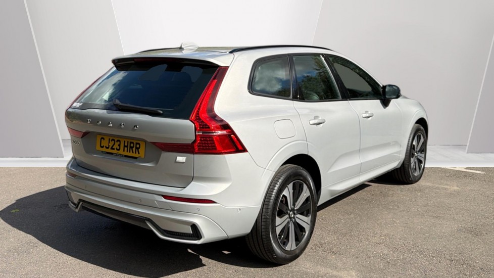 Volvo XC60 2.0 T6 [350] RC PHEV Plus Dark 5dr AWD Geartronic Estate - Image 2