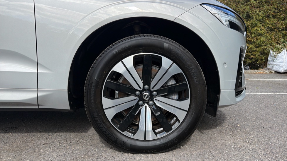 Volvo XC60 2.0 T6 [350] RC PHEV Plus Dark 5dr AWD Geartronic Estate - Image 9