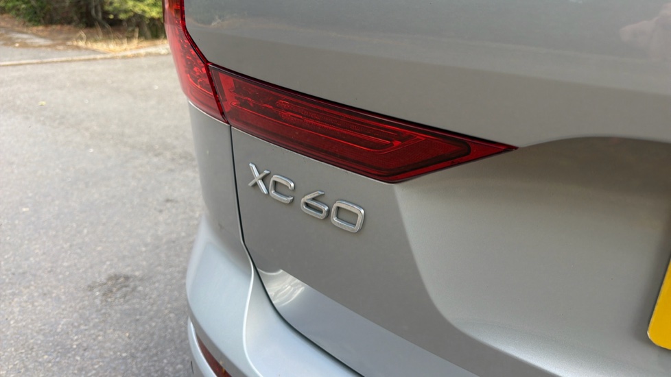 Volvo XC60 2.0 T6 [350] RC PHEV Plus Dark 5dr AWD Geartronic Estate - Image 63