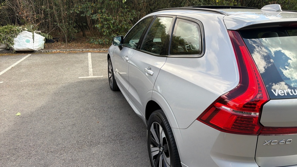 Volvo XC60 2.0 T6 [350] RC PHEV Plus Dark 5dr AWD Geartronic Estate - Image 68