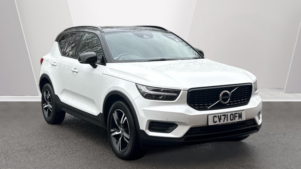 Volvo XC40 1.5 T3 [163] R DESIGN 5dr Petrol Estate - Image 1