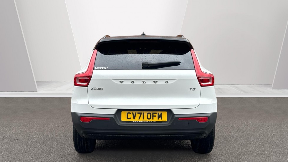 Volvo XC40 1.5 T3 [163] R DESIGN 5dr Petrol Estate - Image 7