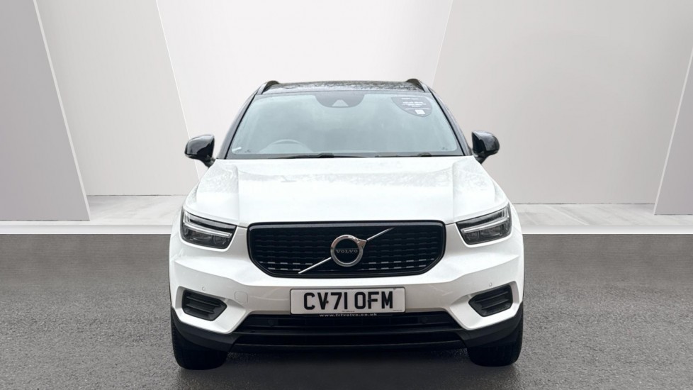 Volvo XC40 1.5 T3 [163] R DESIGN 5dr Petrol Estate - Image 8