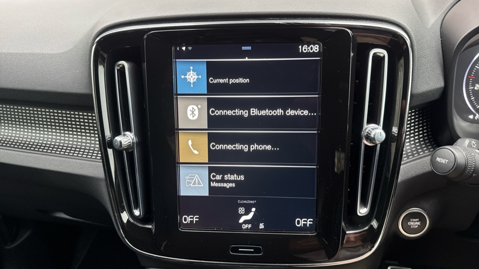 Volvo XC40 1.5 T3 [163] R DESIGN 5dr Petrol Estate - Image 12