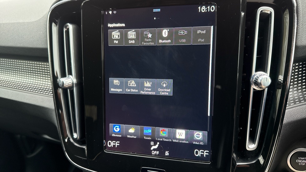 Volvo XC40 1.5 T3 [163] R DESIGN 5dr Petrol Estate - Image 33