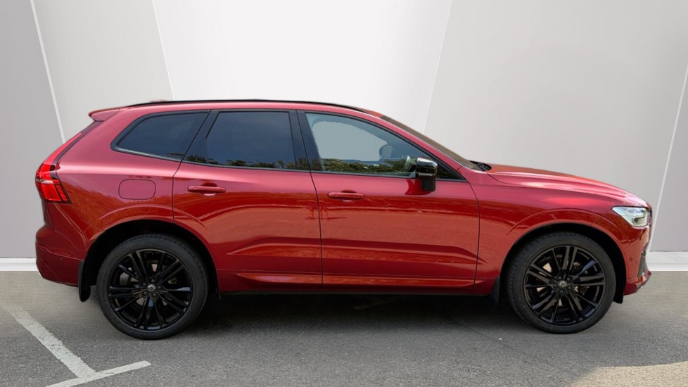 Volvo XC60 2.0 B6P [300] R DESIGN Pro 5dr AWD Geartronic Petrol Estate - Image 3
