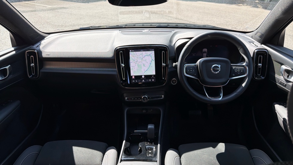Volvo XC40 2.0 B4P Plus Dark 5dr Auto Petrol Estate - Image 5