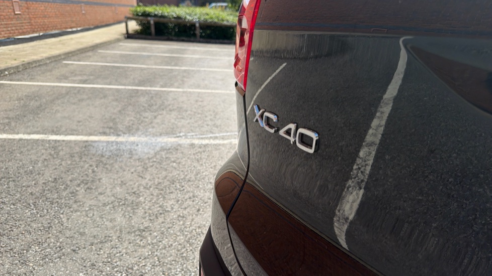 Volvo XC40 2.0 B4P Plus Dark 5dr Auto Petrol Estate - Image 57