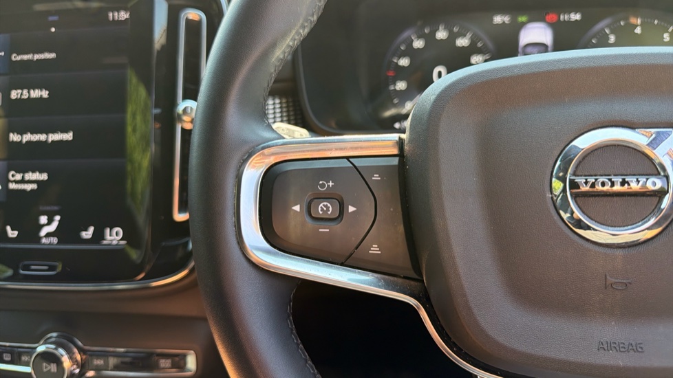 Volvo XC40 1.5 T3 [163] R DESIGN 5dr Geartronic Petrol Estate - Image 20