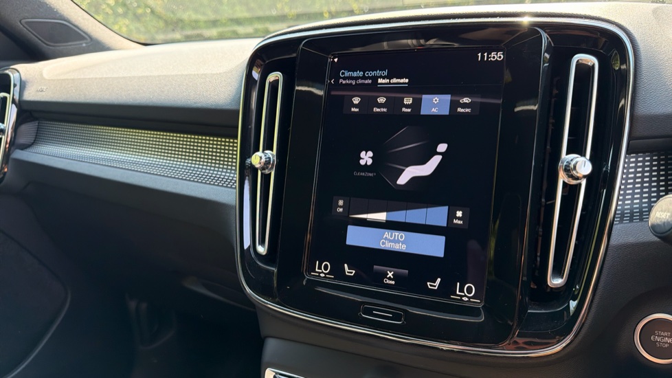 Volvo XC40 1.5 T3 [163] R DESIGN 5dr Geartronic Petrol Estate - Image 39