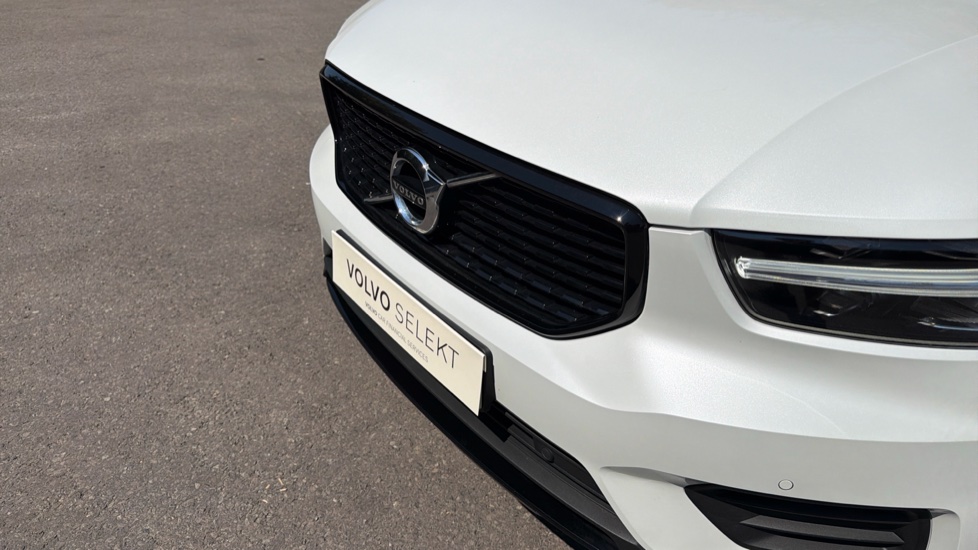 Volvo XC40 1.5 T3 [163] R DESIGN 5dr Geartronic Petrol Estate - Image 60