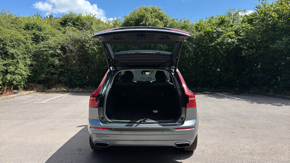 Volvo XC60 2.0 D4 Inscription 5dr AWD Geartronic Diesel Estate - Image 13