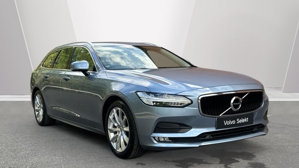 Volvo V90 2.0 T4 Momentum Plus 5dr Geartronic Petrol Estate - Image 1