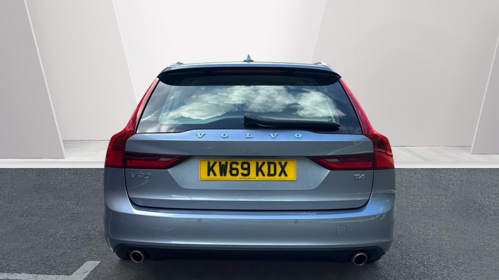 Volvo V90 2.0 T4 Momentum Plus 5dr Geartronic Petrol Estate - Image 7