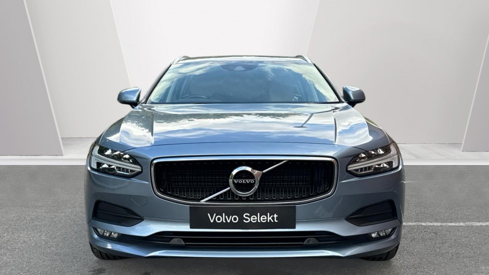 Volvo V90 2.0 T4 Momentum Plus 5dr Geartronic Petrol Estate - Image 8