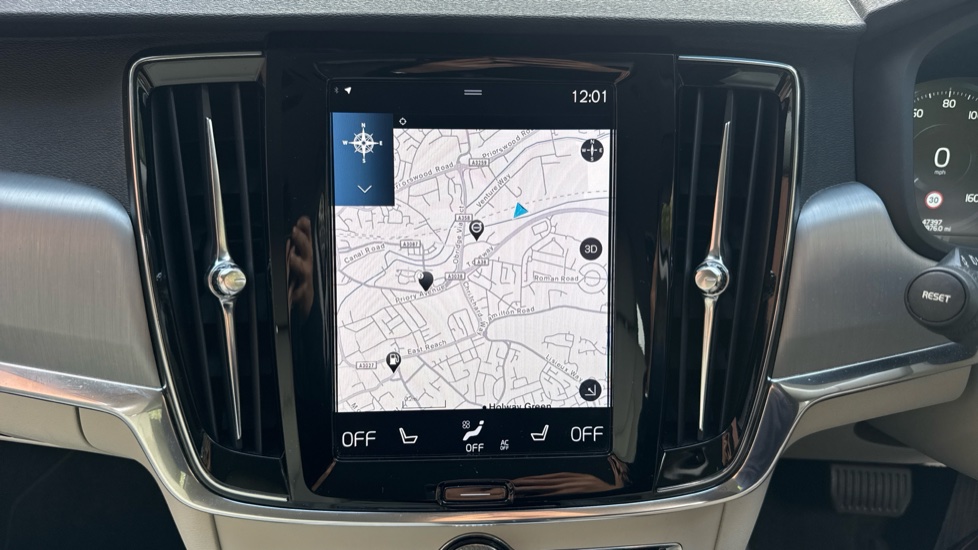 Volvo V90 2.0 T4 Momentum Plus 5dr Geartronic Petrol Estate - Image 37