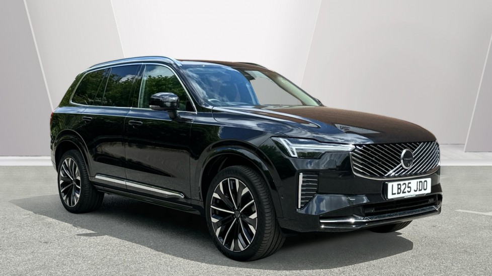 Volvo XC90 2.0 B5P Ultra Dark 5dr AWD Geartronic Petrol Estate - Image 1