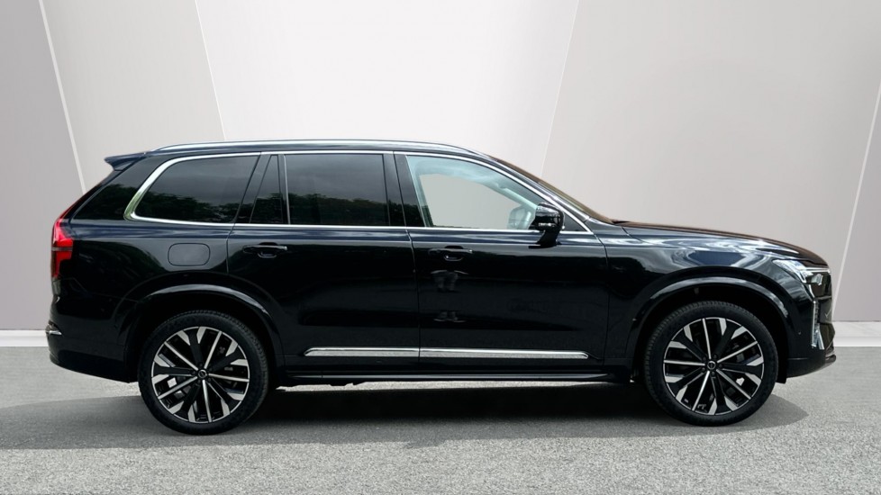 Volvo XC90 2.0 B5P Ultra Dark 5dr AWD Geartronic Petrol Estate - Image 3