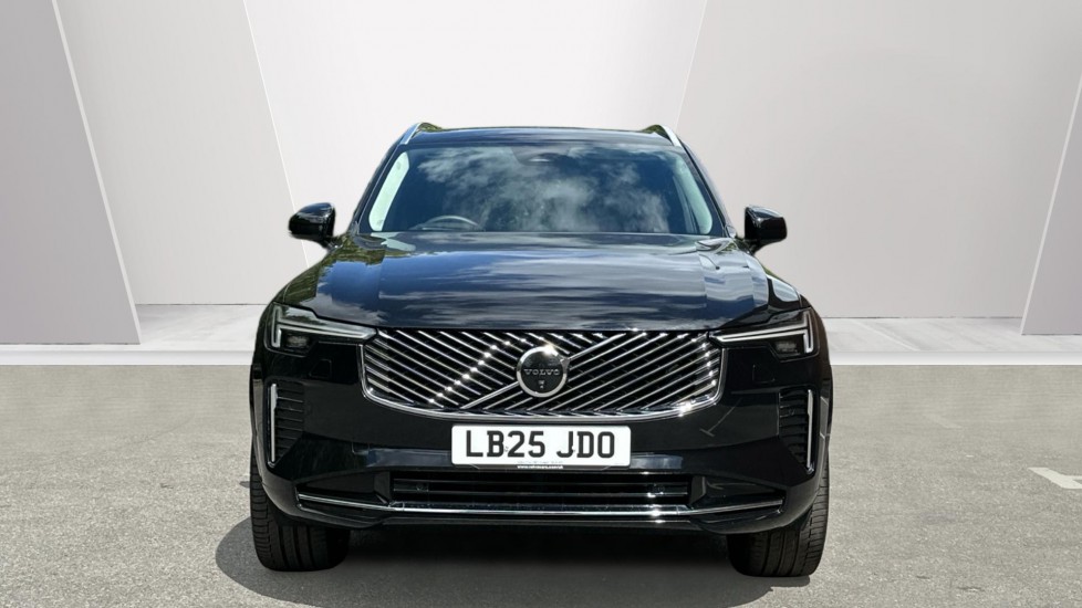Volvo XC90 2.0 B5P Ultra Dark 5dr AWD Geartronic Petrol Estate - Image 8