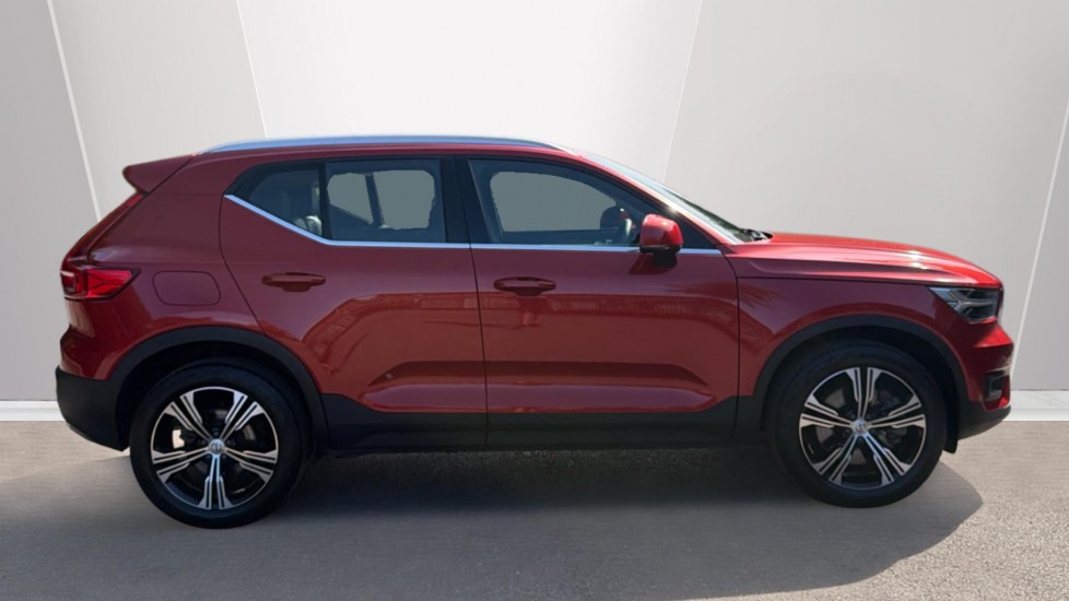 Volvo XC40 1.5 T5 Recharge PHEV Inscription Pro 5dr Auto Estate - Image 3