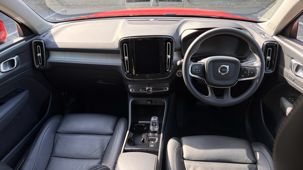 Volvo XC40 1.5 T5 Recharge PHEV Inscription Pro 5dr Auto Estate - Image 5