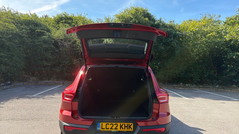Volvo XC40 1.5 T5 Recharge PHEV Inscription Pro 5dr Auto Estate - Image 13