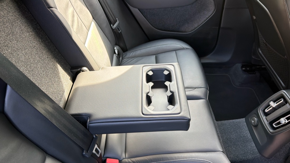 Volvo XC40 1.5 T5 Recharge PHEV Inscription Pro 5dr Auto Estate - Image 33