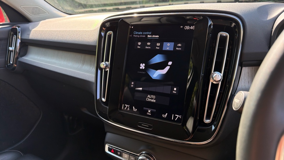 Volvo XC40 1.5 T5 Recharge PHEV Inscription Pro 5dr Auto Estate - Image 38
