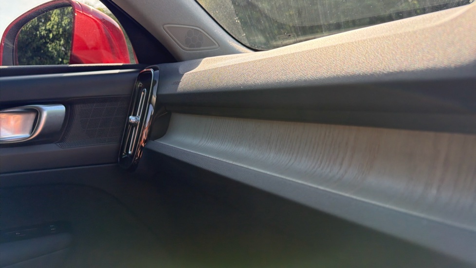 Volvo XC40 1.5 T5 Recharge PHEV Inscription Pro 5dr Auto Estate - Image 43