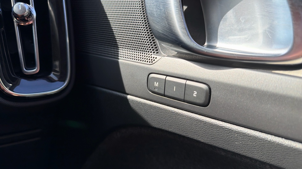 Volvo XC40 1.5 T5 Recharge PHEV Inscription Pro 5dr Auto Estate - Image 44