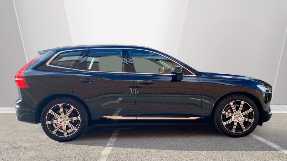 Volvo XC60 2.0 T8 Hybrid Inscription Pro 5dr AWD Geartronic Estate - Image 3