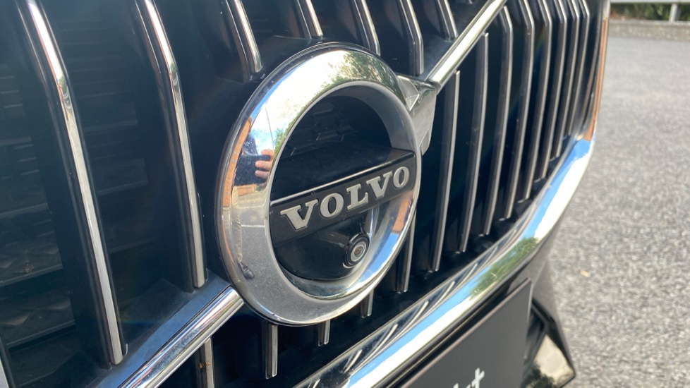 Volvo XC60 2.0 T8 Hybrid Inscription Pro 5dr AWD Geartronic Estate - Image 29