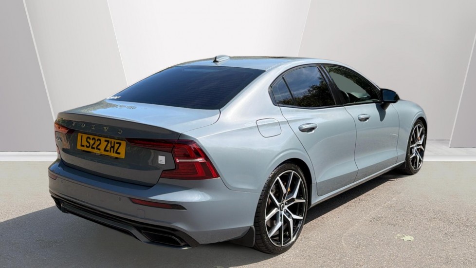 Volvo S60 2.0 T8 Recharge PHEV Polestar Engineered AWD Auto Saloon - Image 2