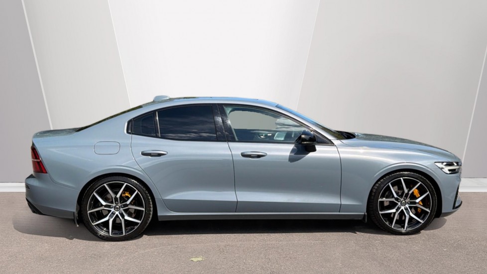 Volvo S60 2.0 T8 Recharge PHEV Polestar Engineered AWD Auto Saloon - Image 3
