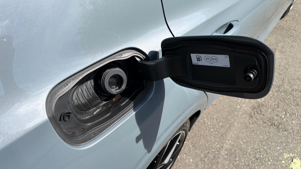 Volvo S60 2.0 T8 Recharge PHEV Polestar Engineered AWD Auto Saloon - Image 15
