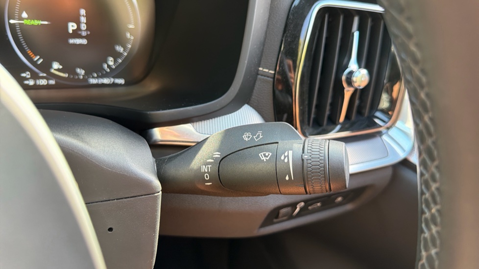 Volvo S60 2.0 T8 Recharge PHEV Polestar Engineered AWD Auto Saloon - Image 19