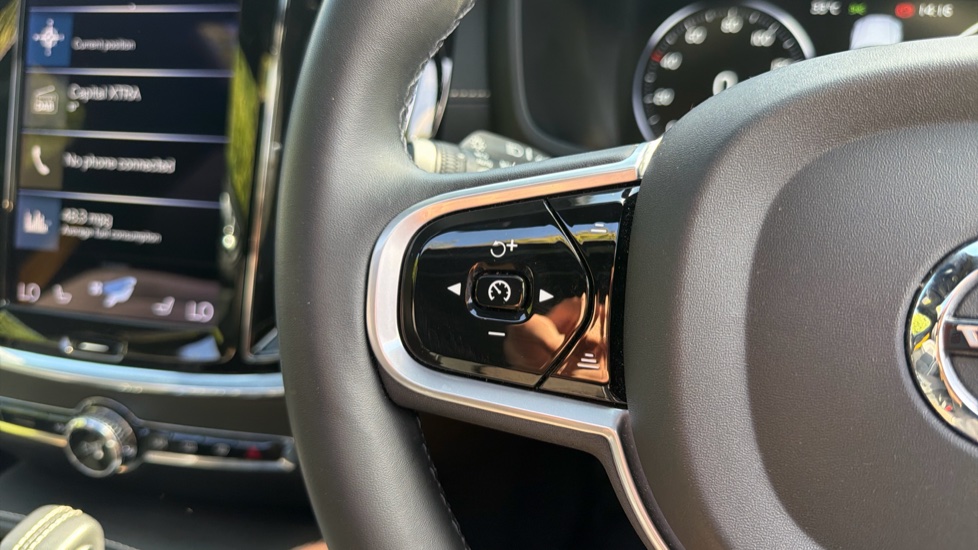 Volvo S60 2.0 T8 Recharge PHEV Polestar Engineered AWD Auto Saloon - Image 20