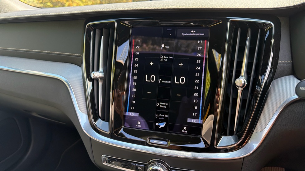 Volvo S60 2.0 T8 Recharge PHEV Polestar Engineered AWD Auto Saloon - Image 40
