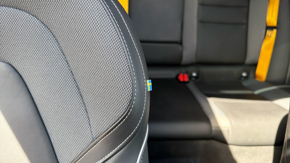 Volvo S60 2.0 T8 Recharge PHEV Polestar Engineered AWD Auto Saloon - Image 53