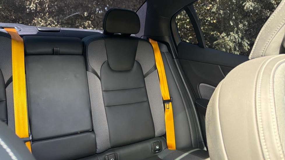 Volvo S60 2.0 T8 Recharge PHEV Polestar Engineered AWD Auto Saloon - Image 54