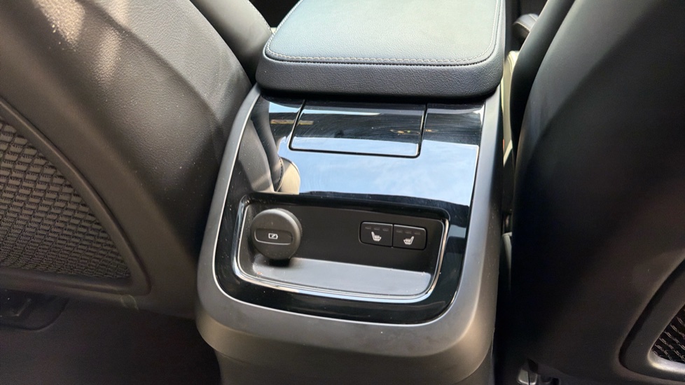Volvo S60 2.0 T8 Recharge PHEV Polestar Engineered AWD Auto Saloon - Image 58