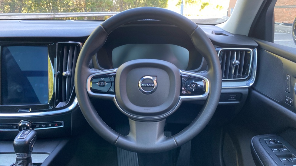 Volvo V60 2.0 T5 Inscription 5dr Auto Petrol Estate - Image 10