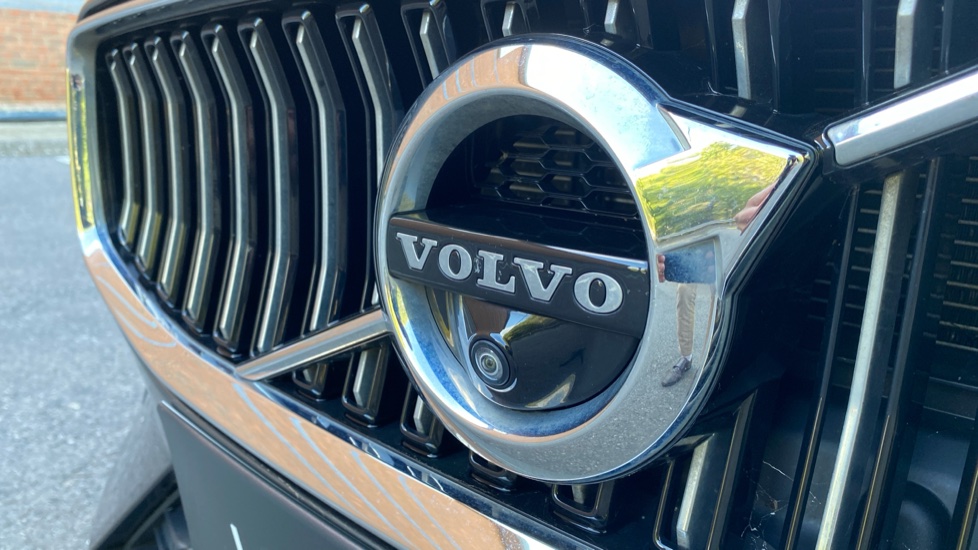 Volvo V60 2.0 T5 Inscription 5dr Auto Petrol Estate - Image 19