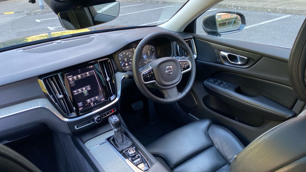 Volvo V60 2.0 T5 Inscription 5dr Auto Petrol Estate - Image 25